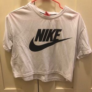 white and black nike tee